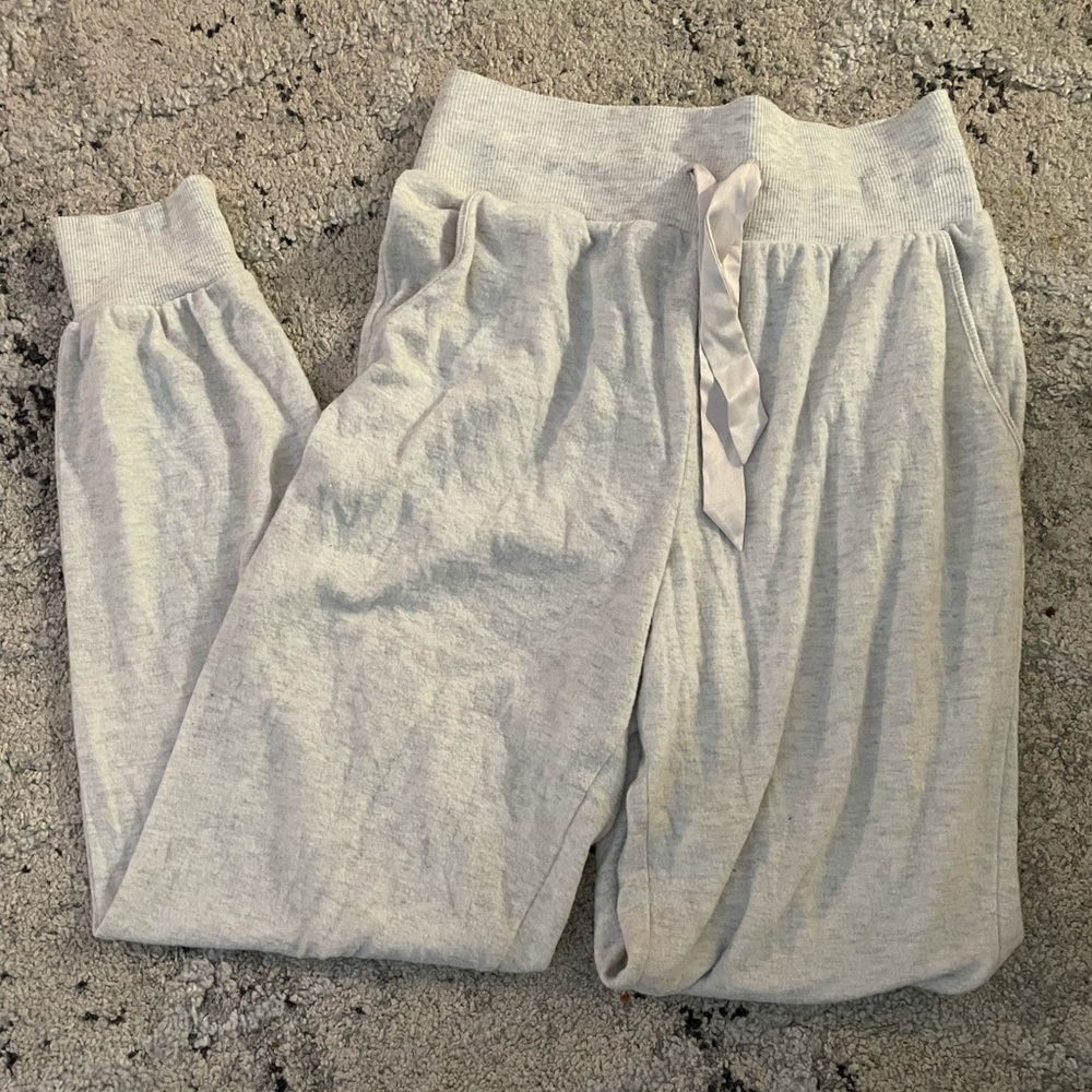 VS jogger pants